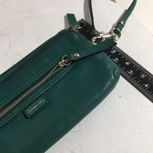 Coach Green Leather Wristlet - Picture 5 of 7